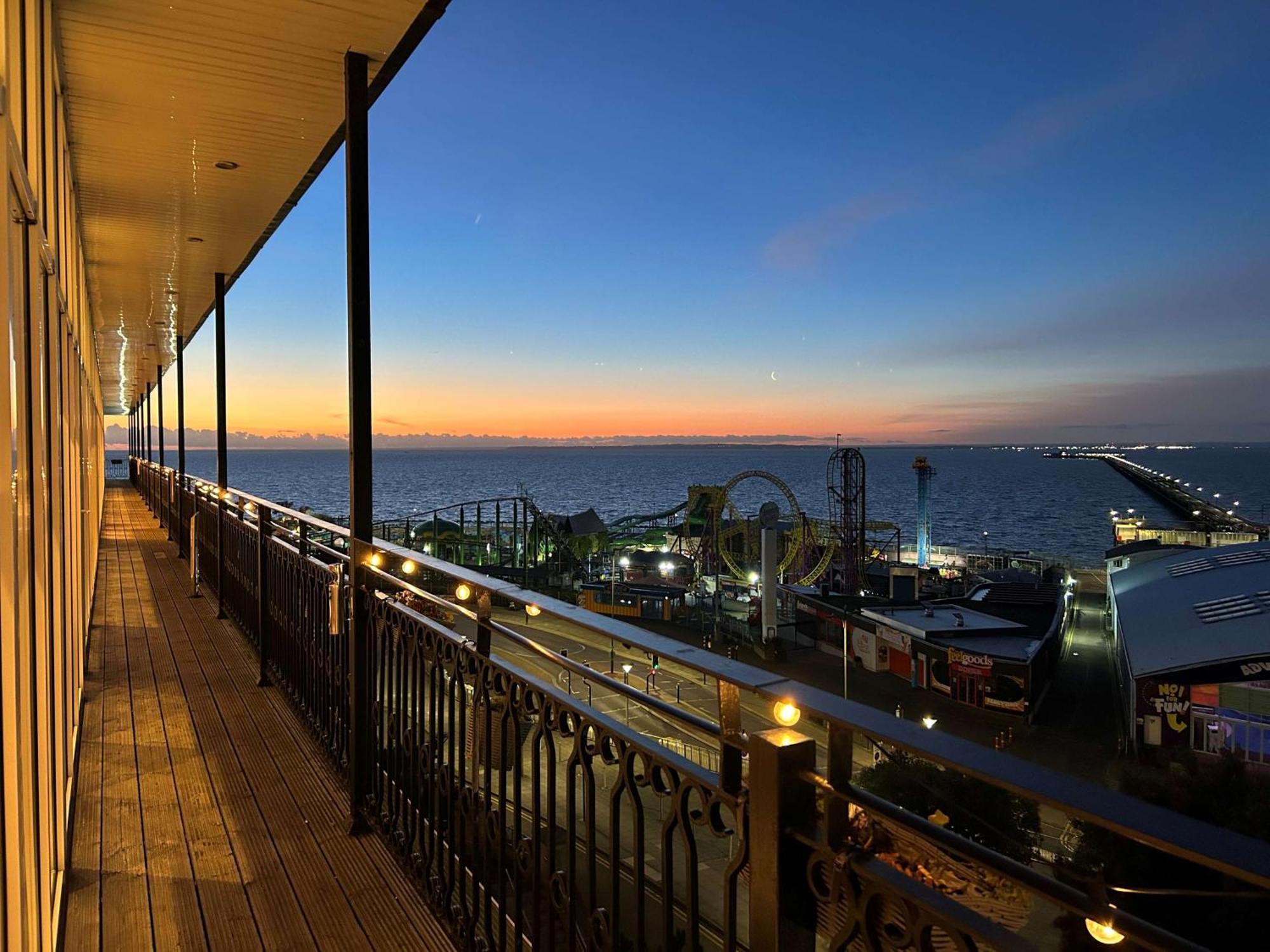 Park Inn By Radisson Palace Southend-on-Sea Exterior foto